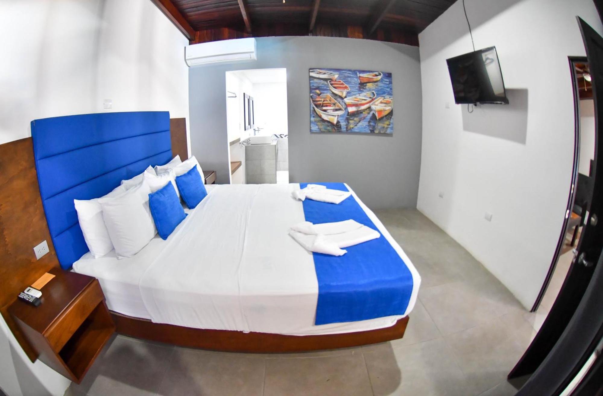Republik Hotel, Bistro And Nightclub On Site ハコ エクステリア 写真