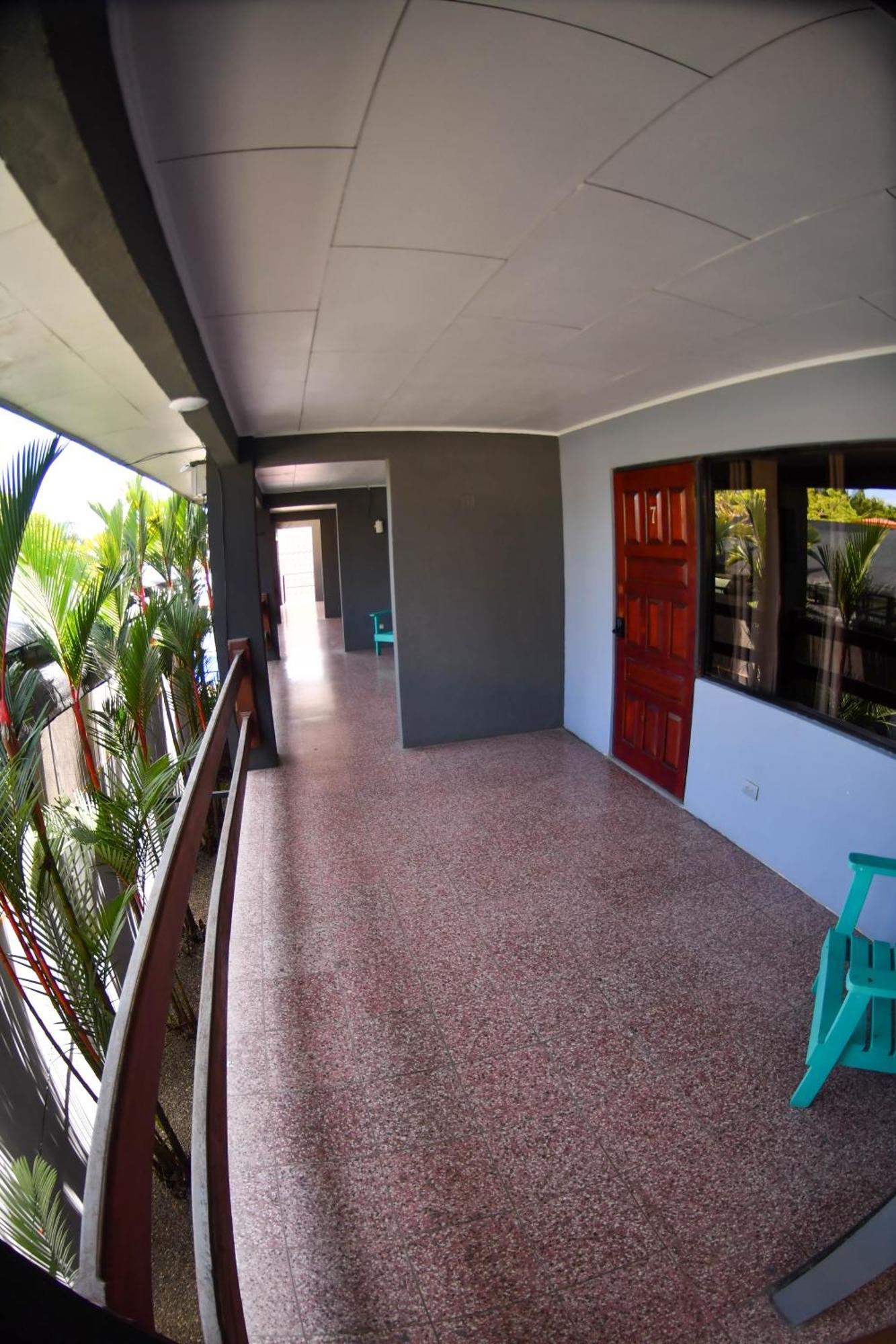 Republik Hotel, Bistro And Nightclub On Site ハコ エクステリア 写真