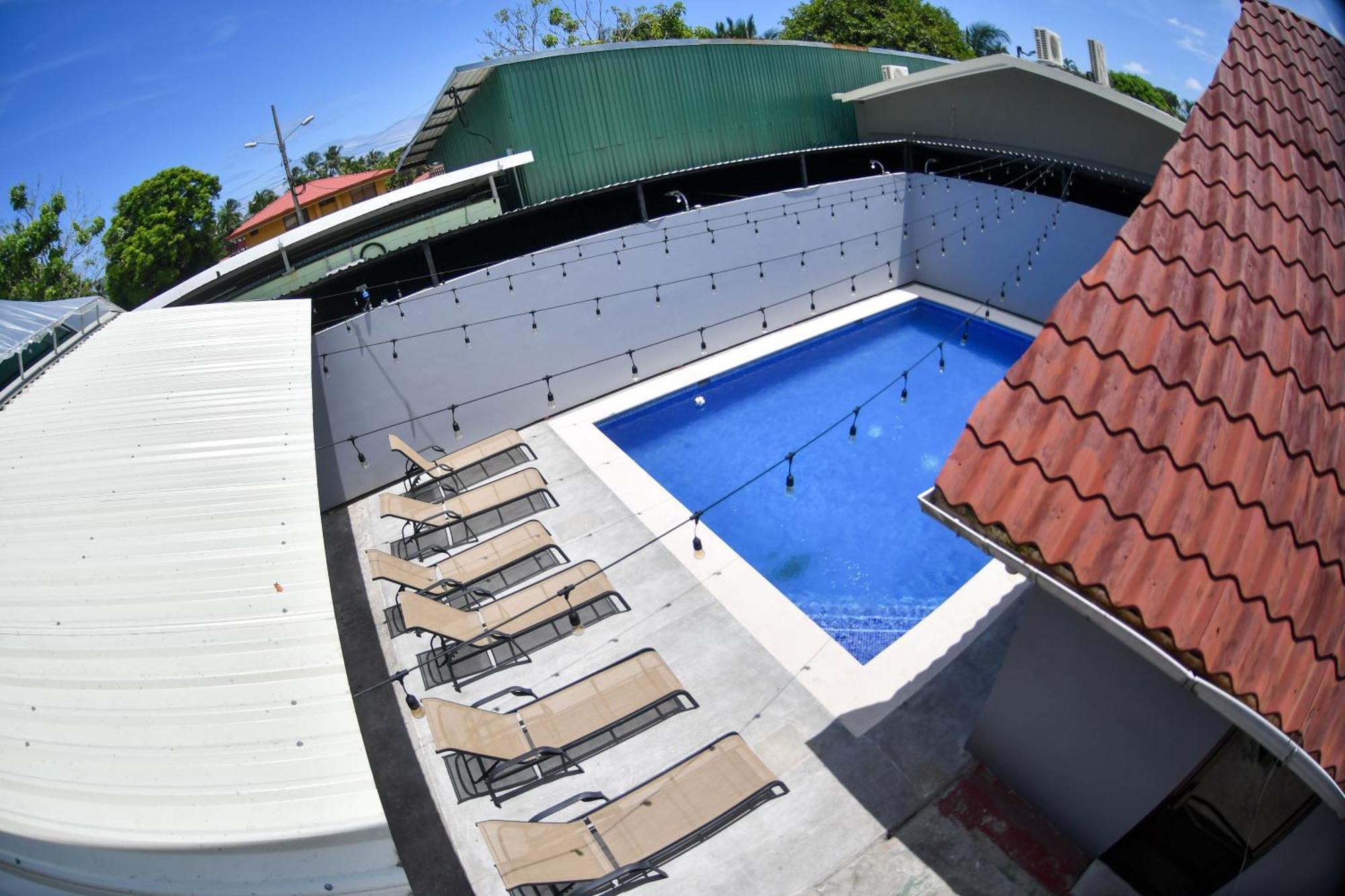 Republik Hotel, Bistro And Nightclub On Site ハコ エクステリア 写真