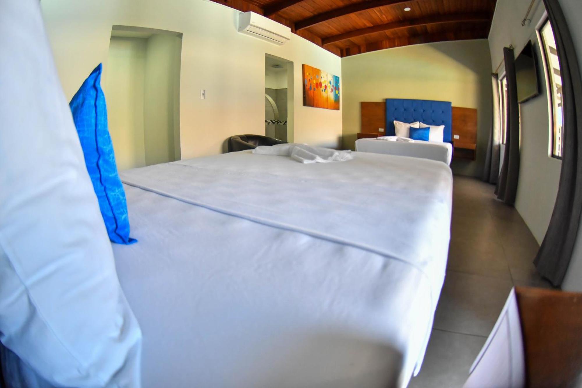 Republik Hotel, Bistro And Nightclub On Site ハコ エクステリア 写真